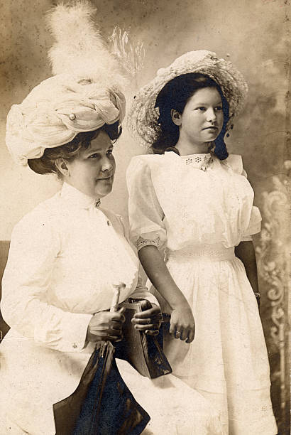 istock Mother and daughter, 1913 93284921