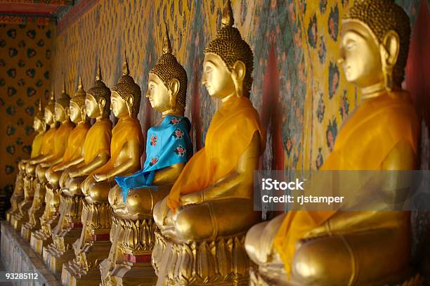 Blu Buddha - Fotografie stock e altre immagini di Adulto - Adulto, Ambientazione tranquilla, Arancione