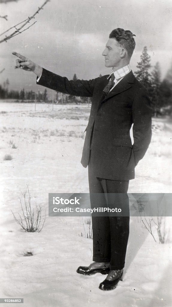 Hombre señalando - Foto de stock de Adulto libre de derechos
