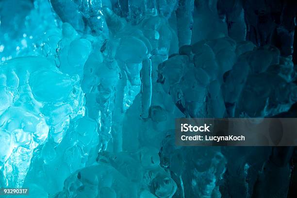 Icing Bag Stockfoto und mehr Bilder von Eishöhle - Eishöhle, Eisskulptur, Eiszapfen