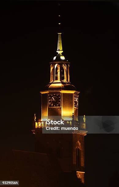 Церковь Ночью Joure Friesland Нидерланды — стоковые фотографии и другие картинки Архитектура - Архитектура, Башня, Без людей