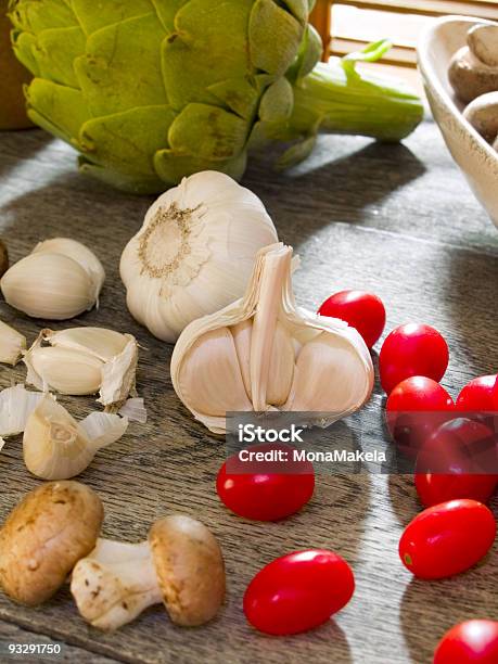 Alho Tomate Cereja - Fotografias de stock e mais imagens de Alcachofra - Alcachofra, Alho, Alimentação Saudável