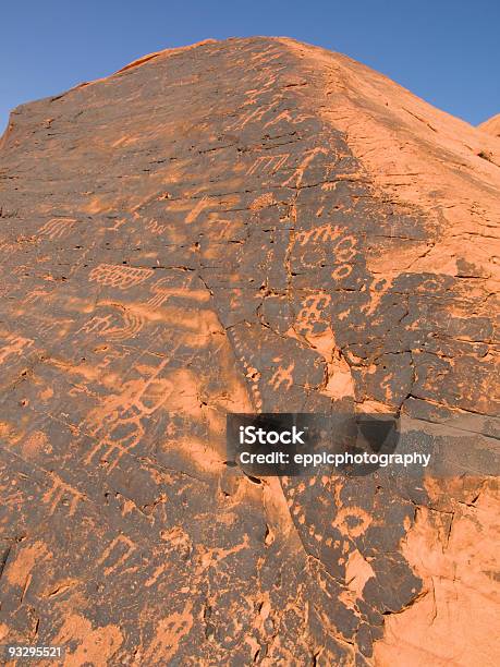 Навахо Пиктограммы — стоковые фотографии и другие картинки Аборигенная культура - Аборигенная культура, Археология, Без людей