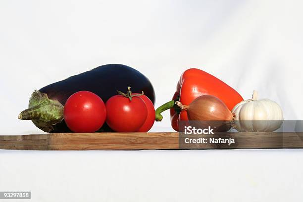 Gemüse Stockfoto und mehr Bilder von Aubergine - Aubergine, Bunt - Farbton, Ernten