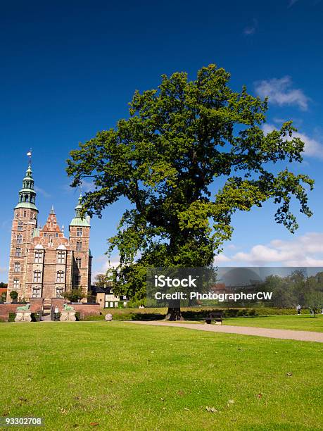 Castelo De Rosenborg Copenhaga Dinamarca - Fotografias de stock e mais imagens de Ao Ar Livre - Ao Ar Livre, Azul, Capitais internacionais