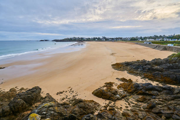 istock Longchamp Beach between the tip of the Guard Guerin and Decolle 933169416