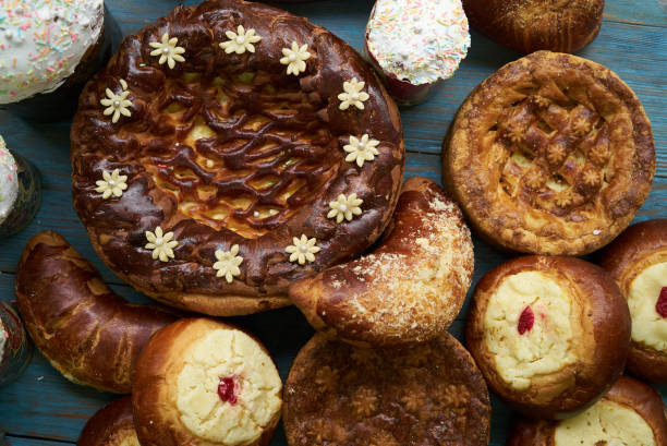 istock Traditional Russian Easter baked goods on festive table 933323732