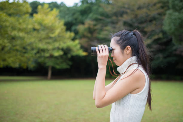 istock Japanese women use the binoculars 933359362