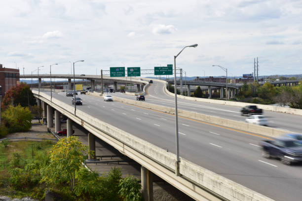 istock Highway in Louisville 933368054