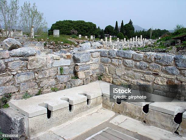 Antica Stazione Di Spoglia - Fotografie stock e altre immagini di Antico - Condizione - Antico - Condizione, Archeologia, Bagno domestico