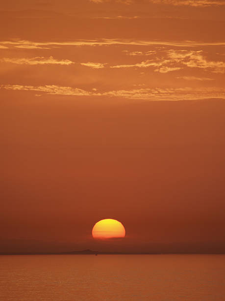 Mar Vermelho, vermelho pôr-do-sol - foto de acervo