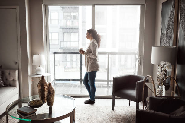 istock Spending my day in a relaxing way 933417594