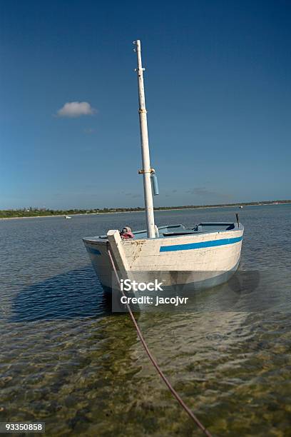 Photo libre de droit de Blanc Dhow banque d'images et plus d'images libres de droit de Afrique - Afrique, Blanc, Bleu