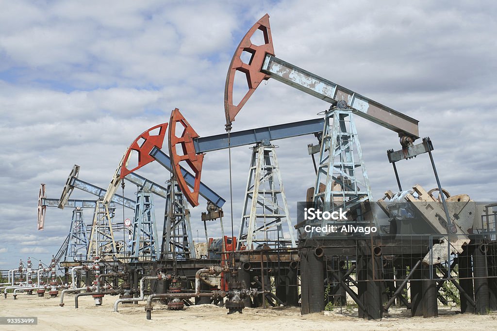 石油 Industry.Pumpjack ます。 - カラー画像のロイヤリティフリーストックフォト