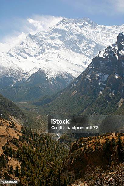 Foto de Vale Do Himalaia e mais fotos de stock de Annapurna - Annapurna, Azul, Beleza natural - Natureza