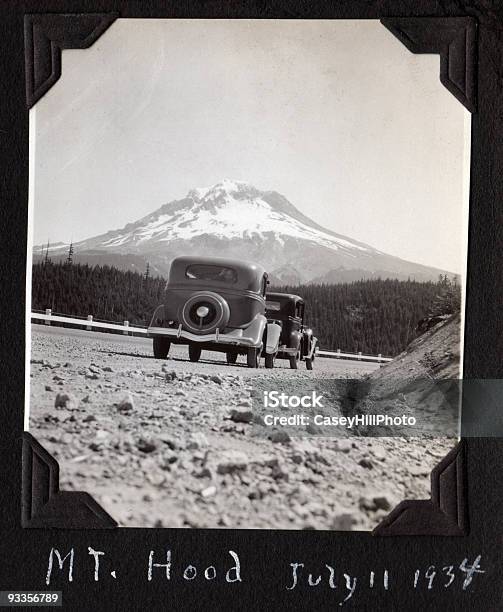 No Caminho Do Monte Hood 1934 - Fotografias de stock e mais imagens de Antigo - Antigo, Carro, Criança