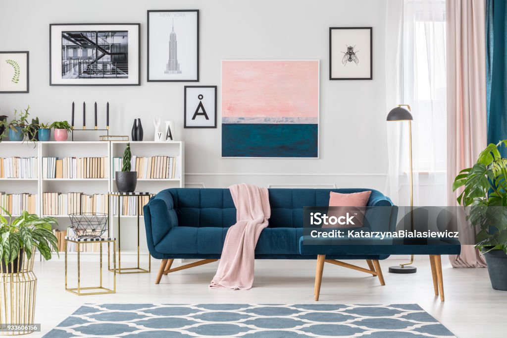 Blaue elegante Wohnzimmer Interieur - Lizenzfrei Wand Stock-Foto