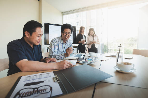 istock Business workers group meeting in office 933653952
