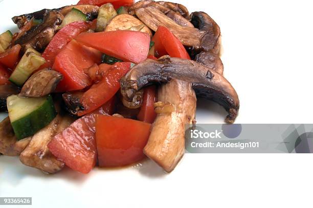 Foto de Salada De Tomate e mais fotos de stock de Alagado - Molhado - Alagado - Molhado, Alimentação Saudável, Almoço