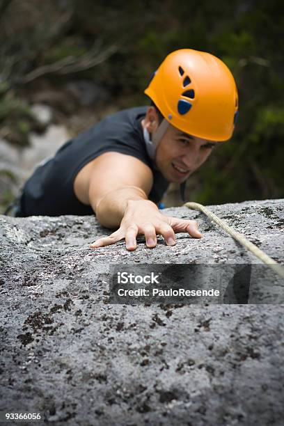 Foto de Alpinismo e mais fotos de stock de Adulto - Adulto, Arnês de segurança, Atividade Recreativa