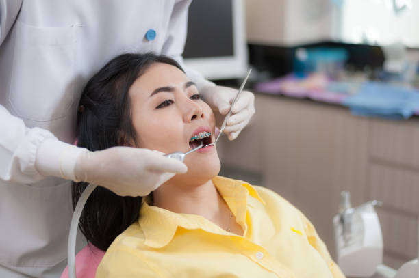 Pacjentka z kontrolą stomatologiczną – zdjęcie