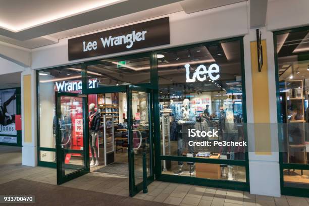 Lee Cooper And Wrangler Store Stock Photo - Download Image Now - Cooper,  Jeans, Architecture - iStock