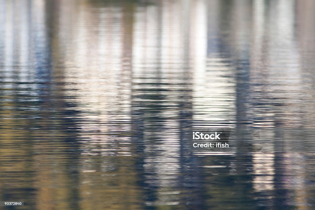 Fundo abstrato -- St.Moritz refletida em seu lago - Foto de stock de Abstrato royalty-free