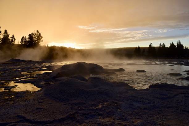 istock Orange Sky on Daisy Geyser 933812064