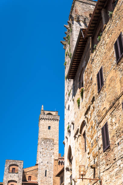 istock Town in Tuscany 933859898