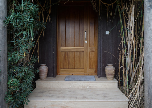 Round arch stone brick circulation door