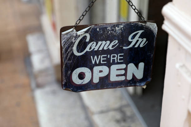 istock Come in We're OPEN, Metal Tin Sign 933880172