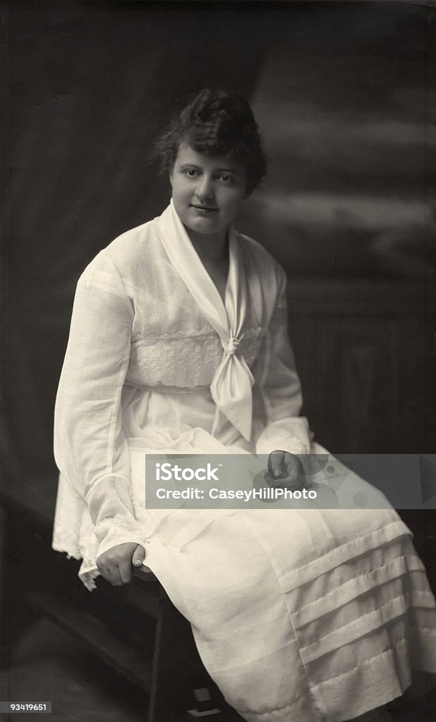 Mulher jovem, 1914 - Foto de stock de 1990-1999 royalty-free
