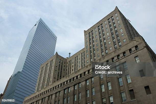 Edificios De Oficinas Foto de stock y más banco de imágenes de Acero - Acero, Actividades bancarias, Aire libre