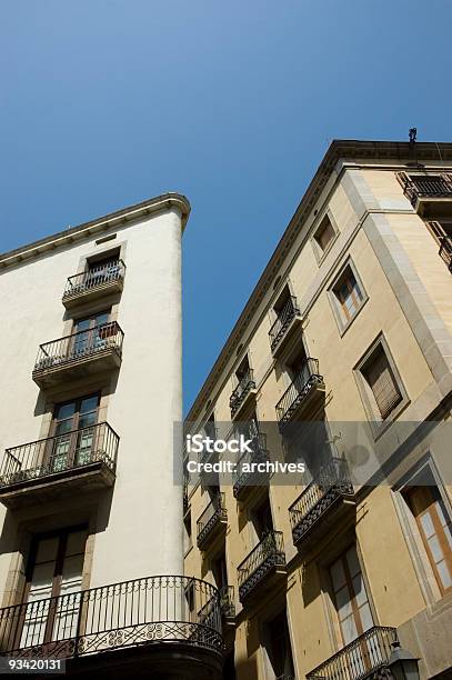 Los Apartamentos Privado Foto de stock y más banco de imágenes de Aire libre - Aire libre, Aldea, Arenisca