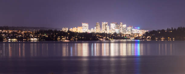 istock Light Reflection Water Bellevue Washington Downtown City Skyline 934202826