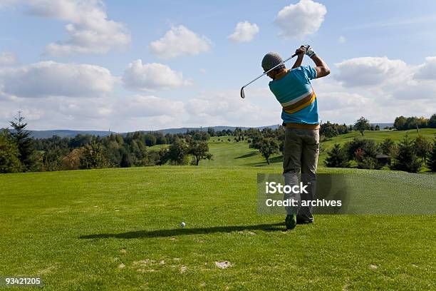 Cool Guy Игры В Гольф — стоковые фотографии и другие картинки Golf Swing - Golf Swing, Putting, Teeing Off