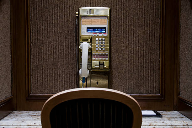 公衆電話 - coin operated pay phone telephone communication ストックフォトと画像