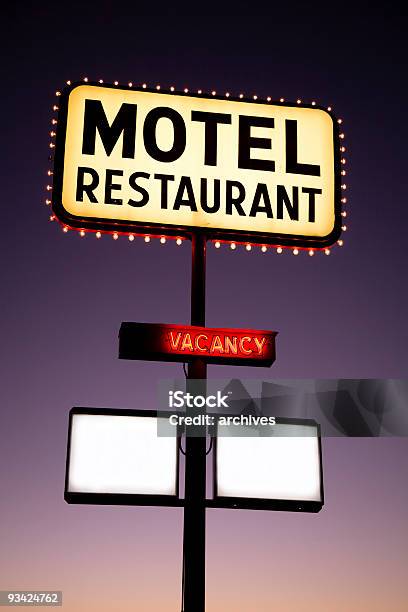 Neon Sign - Fotografie stock e altre immagini di Accessibilità - Accessibilità, Affari, Albergo