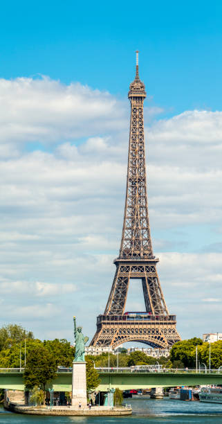 istock Eiffel Tower and Liberty statue in Paris 934255038