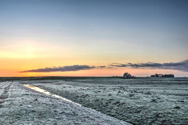 istock Sunrise on a frosty morning 934256158