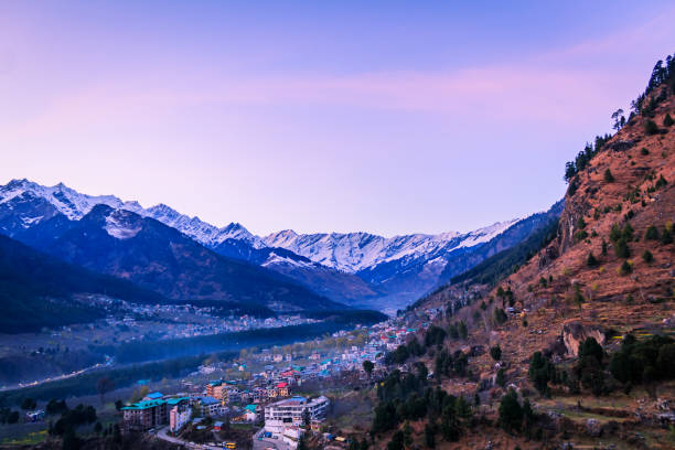 istock Evening view of Manali city 934261592