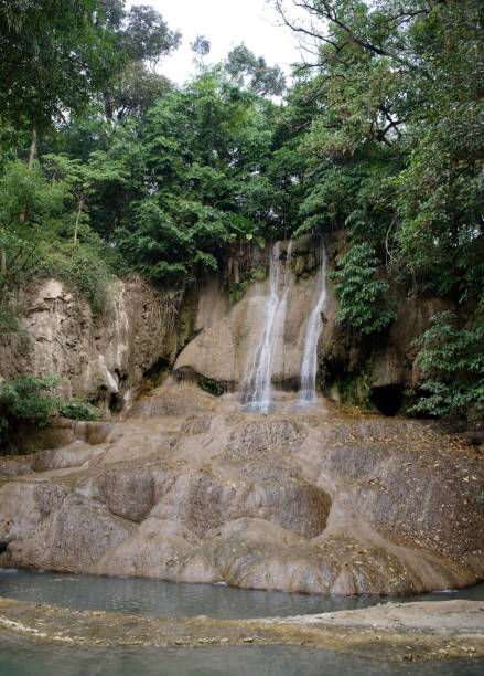 : waterfall in the eravan national park - 16318 imagens e fotografias de stock