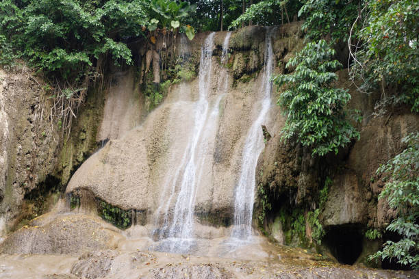 : waterfall in the eravan national park - 16318 imagens e fotografias de stock