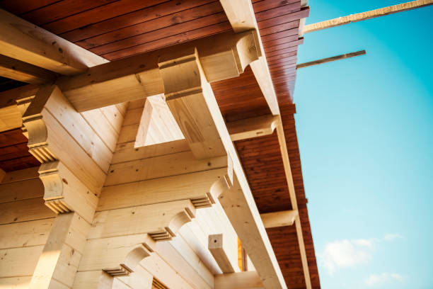 struttura di una casa in legno in costruzione - home addition roof tile building activity wood foto e immagini stock