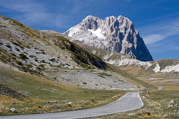 Road to Gran Sasso d'Italia A scenic road in the Apennines highest peak. italie stock pictures, royalty-free photos & images