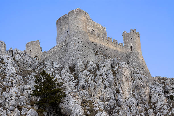 この古代の城カラッシオ城、アブルッツォ,イタリア ストックフォト