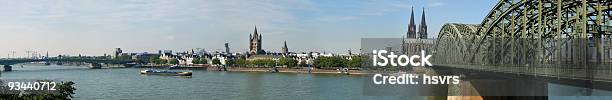 Paesaggio Urbano Di Colonia - Fotografie stock e altre immagini di Panoramica - Panoramica, Ambientazione esterna, Canale