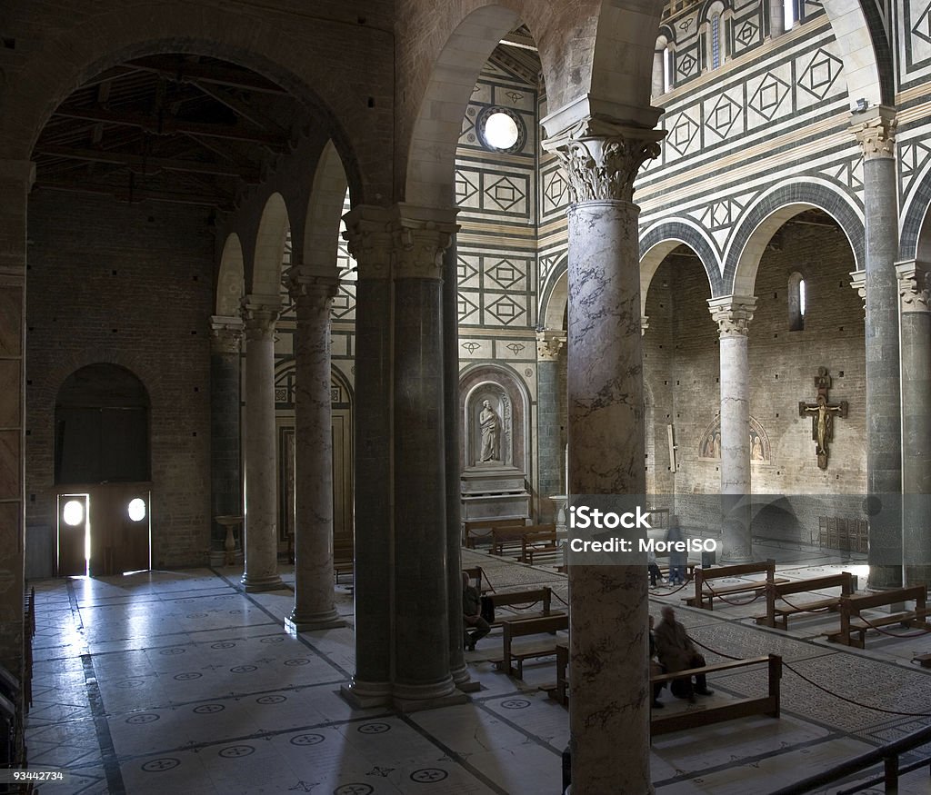 All'interno di una chiesa in stile fiorentino - Foto stock royalty-free di Affresco