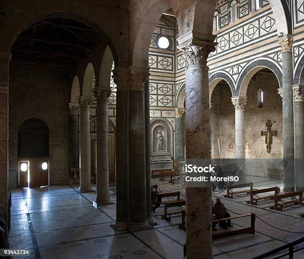 内側のフロレンタイン教会 - アーケードのストックフォトや画像を多数ご用意 - アーケード, イエス キリスト, イタリア