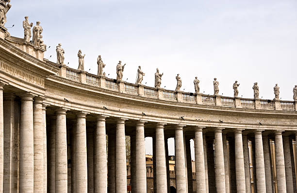 колоннада в st peters square - sepia toned rome stability column стоковые фото и изображения